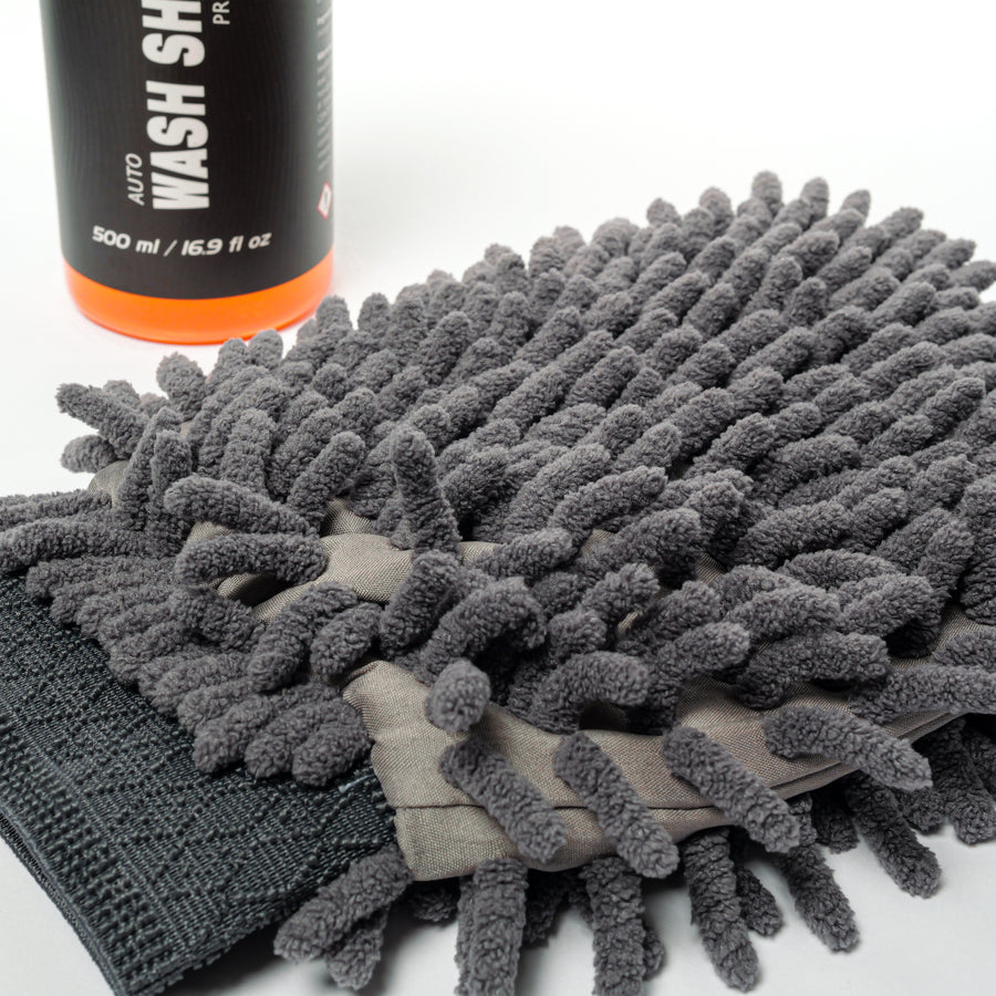Grey chenille wash mitt in detail