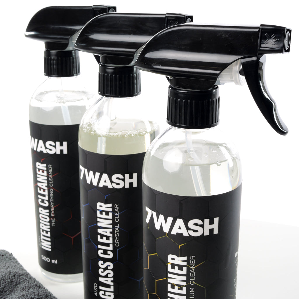 7WASH Innenraum Reinigungsset mit Interior Cleaner, Glasreiniger, Air Freshener und grauem Mikrofasertuch 40x40 cm