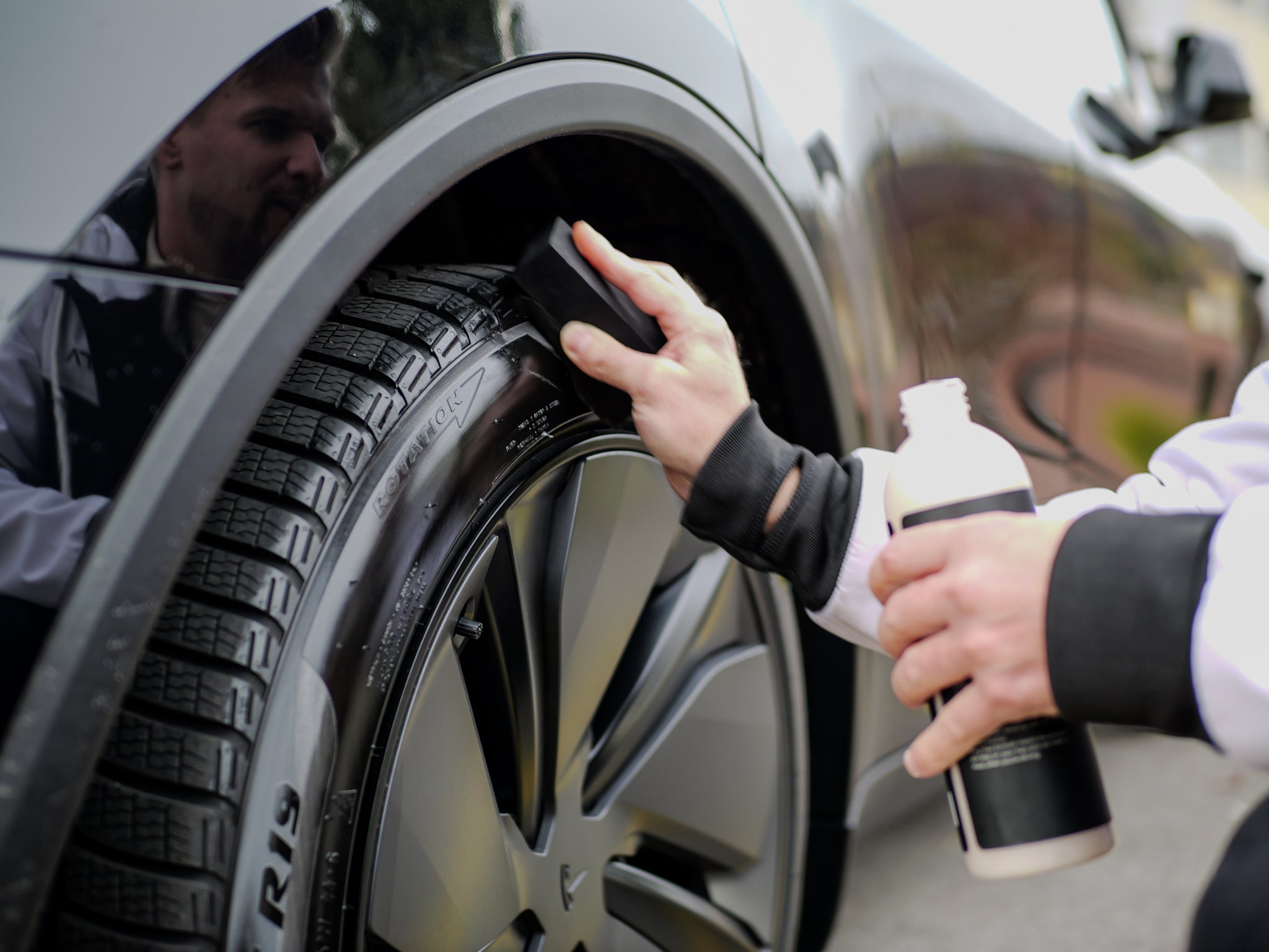 7WASH Tire Dressing Extra Shiny 500 ml Reifenglanz Flasche Vorderansicht